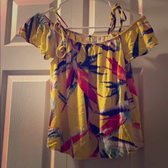 Off the shoulder top - Picture 1 of 2